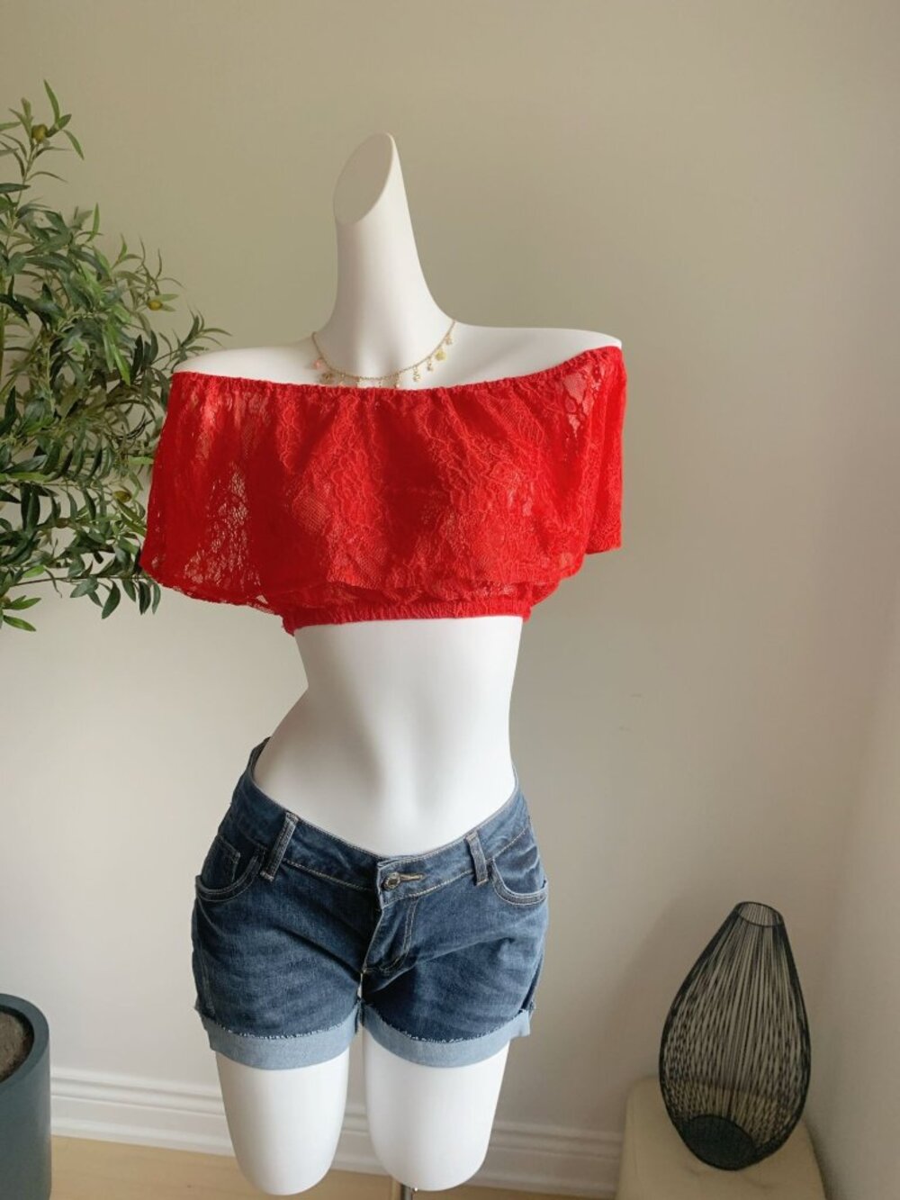 Forever 21 Red Lace Bardot Crop Top Size S